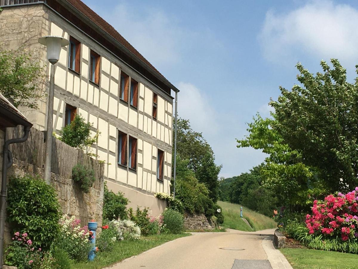 אדלסהופן Rose Cottage Im Romantischen Taubertal מראה חיצוני תמונה