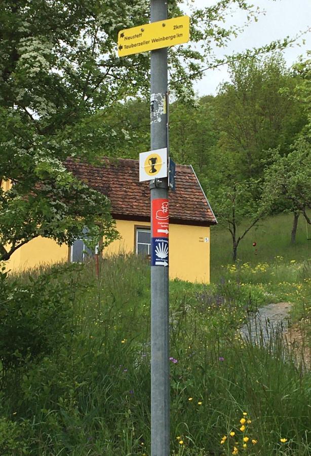 אדלסהופן Rose Cottage Im Romantischen Taubertal מראה חיצוני תמונה
